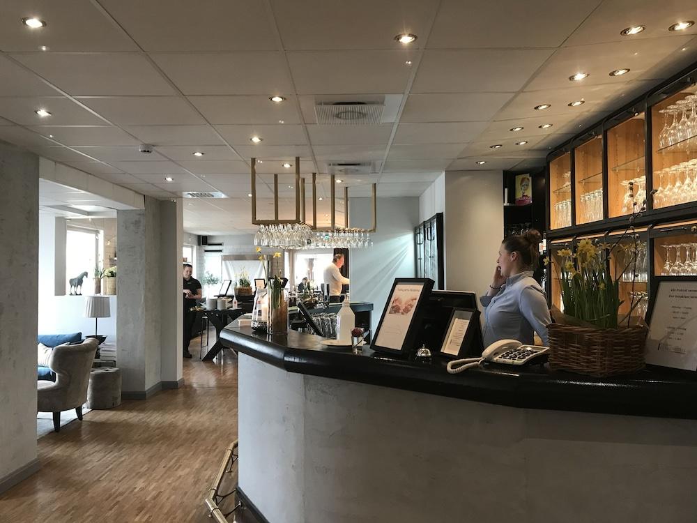 Mjoelby Stadshotell Exteriér fotografie